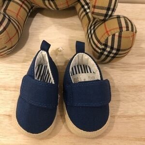 Carters newborn shoes